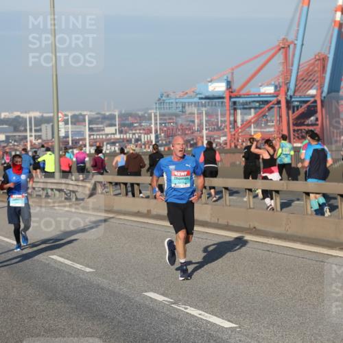 03.10.2025 - Köhlbrandbrückenlauf Yannick Fuchs http://msf.ph/oto/9146175 03.10.2025 08:36:00 Position 2  meine-sportfotos.de
