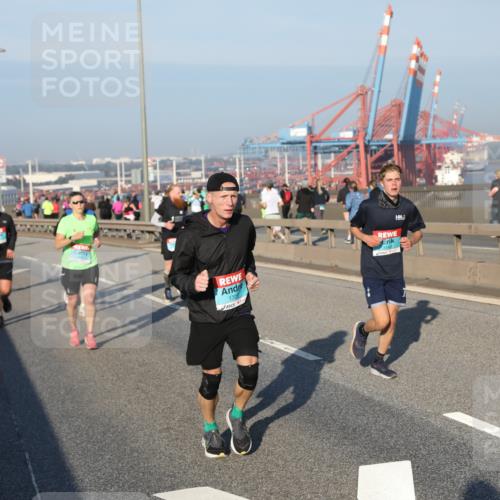 03.10.2025 - Köhlbrandbrückenlauf Yannick Fuchs http://msf.ph/oto/9146252 03.10.2025 08:36:07 Position 2 1705, 3143 meine-sportfotos.de