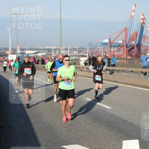 03.10.2025 - Köhlbrandbrückenlauf Yannick Fuchs http://msf.ph/oto/9146265 03.10.2025 08:36:08 Position 2 2819 meine-sportfotos.de