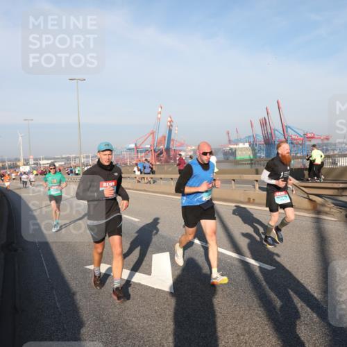 03.10.2025 - Köhlbrandbrückenlauf Yannick Fuchs http://msf.ph/oto/9146298 03.10.2025 08:36:11 Position 2  meine-sportfotos.de