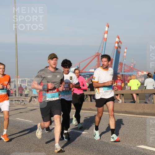 03.10.2025 - Köhlbrandbrückenlauf Yannick Fuchs http://msf.ph/oto/9146395 03.10.2025 08:36:20 Position 2 1423, 2, 3338, 202, 3795, 1112 meine-sportfotos.de