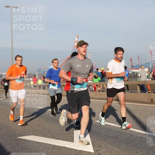 03.10.2025 - Köhlbrandbrückenlauf Yannick Fuchs http://msf.ph/oto/9146404 03.10.2025 08:36:21 Position 2 3795 meine-sportfotos.de