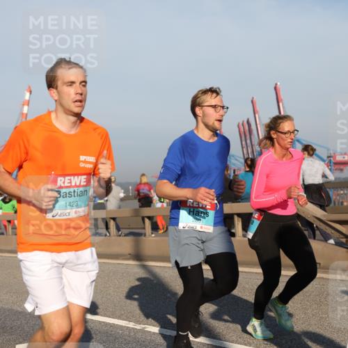 03.10.2025 - Köhlbrandbrückenlauf Yannick Fuchs http://msf.ph/oto/9146416 03.10.2025 08:36:23 Position 2 1423, 2801 meine-sportfotos.de