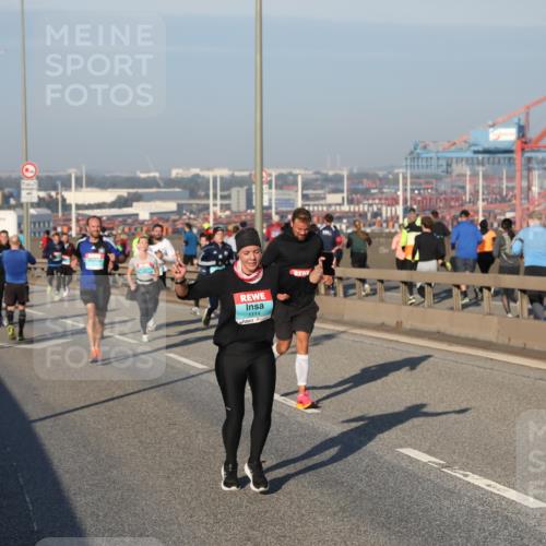 03.10.2025 - Köhlbrandbrückenlauf Yannick Fuchs http://msf.ph/oto/9146473 03.10.2025 08:36:35 Position 2 1114 meine-sportfotos.de