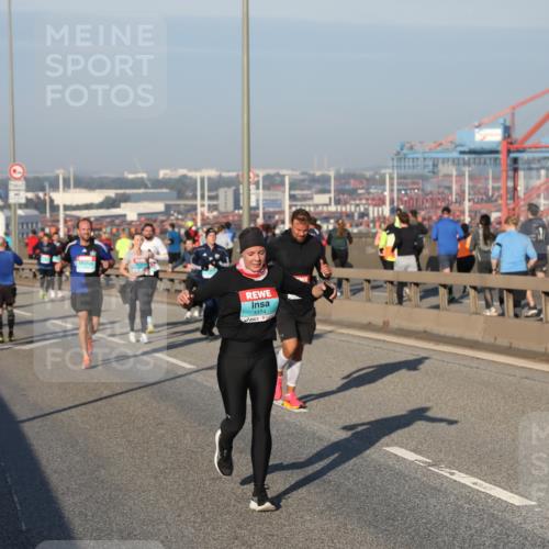 03.10.2025 - Köhlbrandbrückenlauf Yannick Fuchs http://msf.ph/oto/9146476 03.10.2025 08:36:35 Position 2 1114 meine-sportfotos.de