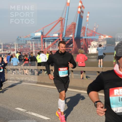03.10.2025 - Köhlbrandbrückenlauf Yannick Fuchs http://msf.ph/oto/9146501 03.10.2025 08:36:38 Position 2 3718, 1114 meine-sportfotos.de