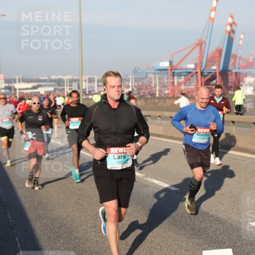 03.10.2025 - Köhlbrandbrückenlauf Yannick Fuchs http://msf.ph/oto/9146606 03.10.2025 08:36:47 Position 2 1067, 1157, 3504 meine-sportfotos.de