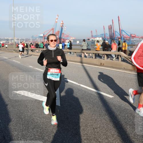 03.10.2025 - Köhlbrandbrückenlauf Yannick Fuchs http://msf.ph/oto/9146708 03.10.2025 08:36:56 Position 2 3174, 3525 meine-sportfotos.de