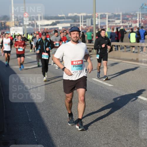 03.10.2025 - Köhlbrandbrückenlauf Yannick Fuchs http://msf.ph/oto/9146754 03.10.2025 08:37:01 Position 2 1271 meine-sportfotos.de