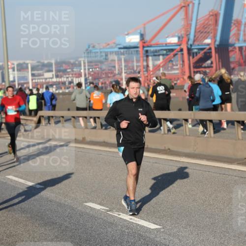 03.10.2025 - Köhlbrandbrückenlauf Yannick Fuchs http://msf.ph/oto/9146776 03.10.2025 08:37:03 Position 2 1175 meine-sportfotos.de