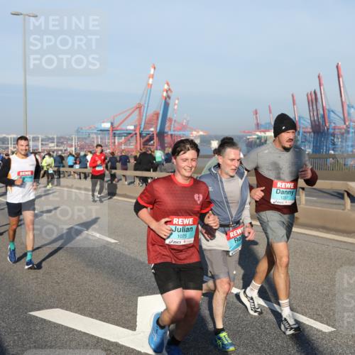 03.10.2025 - Köhlbrandbrückenlauf Yannick Fuchs http://msf.ph/oto/9146844 03.10.2025 08:37:09 Position 2 1075, 1237 meine-sportfotos.de