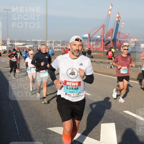 03.10.2025 - Köhlbrandbrückenlauf Yannick Fuchs http://msf.ph/oto/9146922 03.10.2025 08:37:25 Position 2 2697, 1411 meine-sportfotos.de