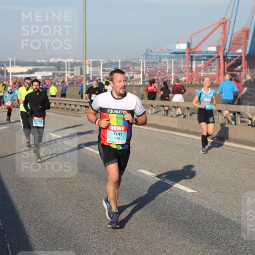 03.10.2025 - Köhlbrandbrückenlauf Yannick Fuchs http://msf.ph/oto/9147098 03.10.2025 08:37:53 Position 2 1248 meine-sportfotos.de