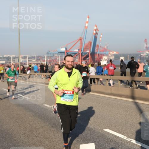03.10.2025 - Köhlbrandbrückenlauf Yannick Fuchs http://msf.ph/oto/9147142 03.10.2025 08:37:57 Position 2 2889, 1111 meine-sportfotos.de