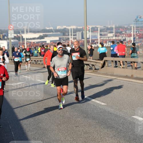 03.10.2025 - Köhlbrandbrückenlauf Yannick Fuchs http://msf.ph/oto/9147295 03.10.2025 08:38:15 Position 2 3224, 1071 meine-sportfotos.de
