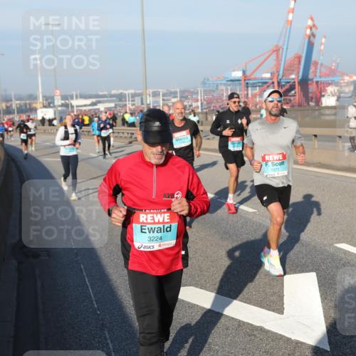 03.10.2025 - Köhlbrandbrückenlauf Yannick Fuchs http://msf.ph/oto/9147331 03.10.2025 08:38:18 Position 2 3224, 1071 meine-sportfotos.de