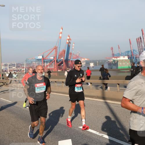 03.10.2025 - Köhlbrandbrückenlauf Yannick Fuchs http://msf.ph/oto/9147334 03.10.2025 08:38:19 Position 2 1194, 3378, 1071 meine-sportfotos.de