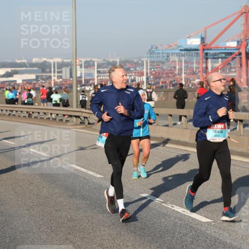 03.10.2025 - Köhlbrandbrückenlauf Yannick Fuchs http://msf.ph/oto/9147387 03.10.2025 08:38:24 Position 2 011, 3650 meine-sportfotos.de