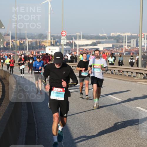 03.10.2025 - Köhlbrandbrückenlauf Yannick Fuchs http://msf.ph/oto/9147401 03.10.2025 08:38:25 Position 2 3307, 1226 meine-sportfotos.de