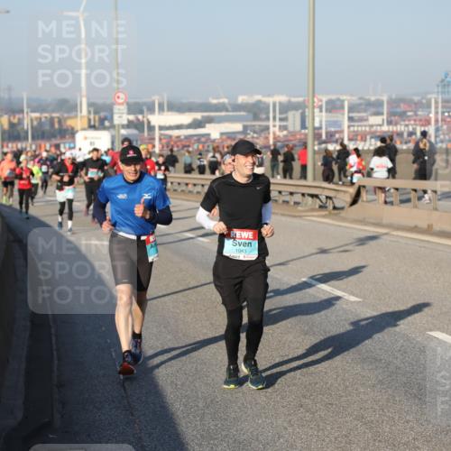 03.10.2025 - Köhlbrandbrückenlauf Yannick Fuchs http://msf.ph/oto/9147460 03.10.2025 08:38:31 Position 2 1043 meine-sportfotos.de