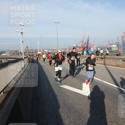 03.10.2025 - Köhlbrandbrückenlauf Yannick Fuchs http://msf.ph/oto/9147595 03.10.2025 08:38:41 Position 2  meine-sportfotos.de