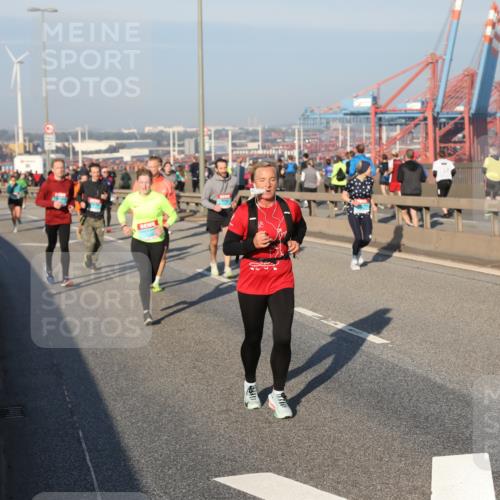 03.10.2025 - Köhlbrandbrückenlauf Yannick Fuchs http://msf.ph/oto/9147616 03.10.2025 08:38:44 Position 2  meine-sportfotos.de