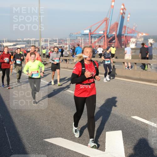03.10.2025 - Köhlbrandbrückenlauf Yannick Fuchs http://msf.ph/oto/9147626 03.10.2025 08:38:45 Position 2  meine-sportfotos.de