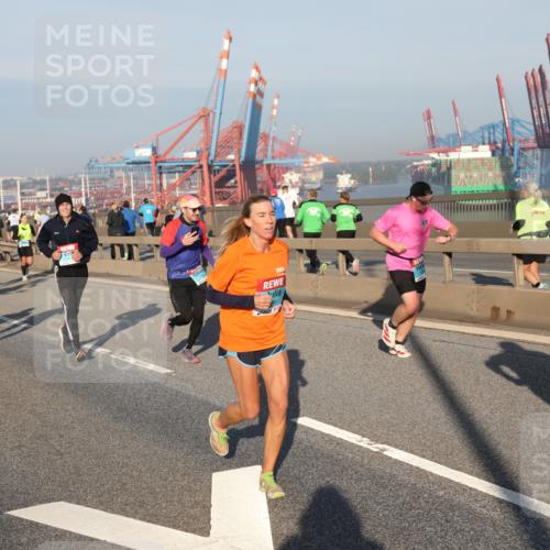 03.10.2025 - Köhlbrandbrückenlauf Yannick Fuchs http://msf.ph/oto/9147706 03.10.2025 08:38:51 Position 2  meine-sportfotos.de