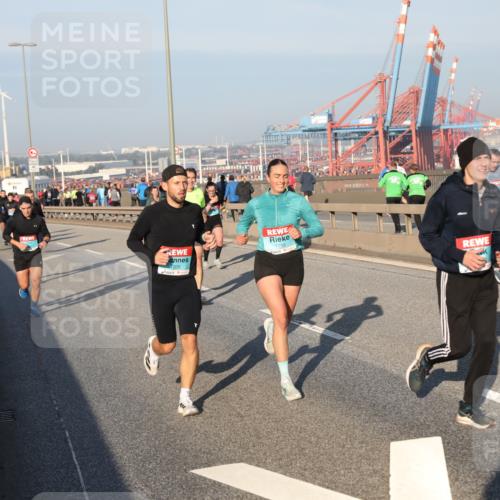 03.10.2025 - Köhlbrandbrückenlauf Yannick Fuchs http://msf.ph/oto/9147738 03.10.2025 08:38:53 Position 2 205 meine-sportfotos.de