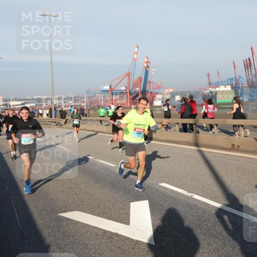 03.10.2025 - Köhlbrandbrückenlauf Yannick Fuchs http://msf.ph/oto/9147770 03.10.2025 08:38:56 Position 2 3404 meine-sportfotos.de