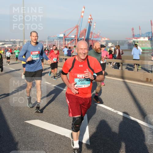 03.10.2025 - Köhlbrandbrückenlauf Yannick Fuchs http://msf.ph/oto/9147892 03.10.2025 08:39:11 Position 2 1058, 3305 meine-sportfotos.de