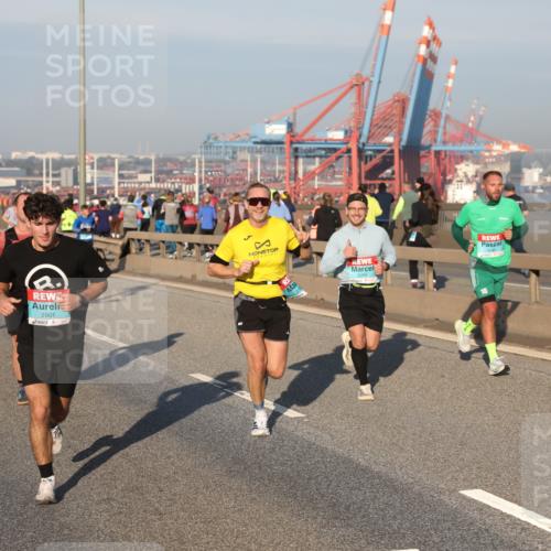 03.10.2025 - Köhlbrandbrückenlauf Yannick Fuchs http://msf.ph/oto/9147981 03.10.2025 08:39:17 Position 2 11, 2901 meine-sportfotos.de