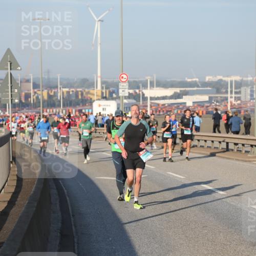 03.10.2025 - Köhlbrandbrückenlauf Yannick Fuchs http://msf.ph/oto/9148245 03.10.2025 08:39:37 Position 2  meine-sportfotos.de