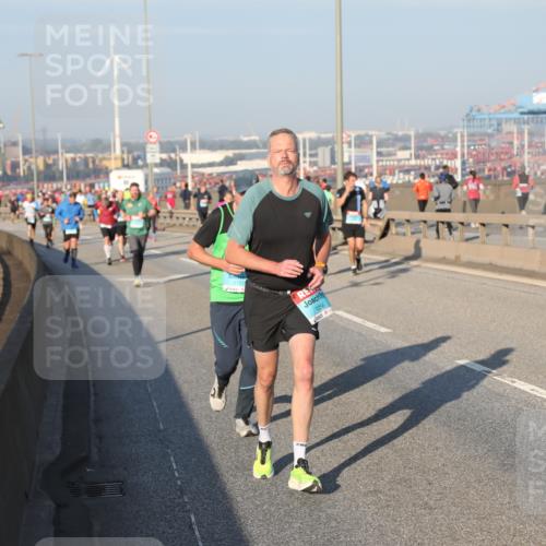 03.10.2025 - Köhlbrandbrückenlauf Yannick Fuchs http://msf.ph/oto/9148277 03.10.2025 08:39:41 Position 2 1056 meine-sportfotos.de
