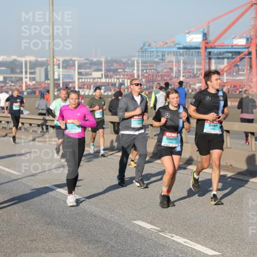 03.10.2025 - Köhlbrandbrückenlauf Yannick Fuchs http://msf.ph/oto/9148323 03.10.2025 08:39:45 Position 2 1105, 3766, 1334, 3465, 3462 meine-sportfotos.de