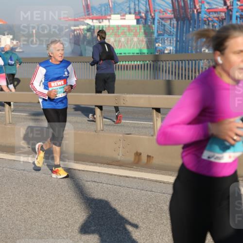 03.10.2025 - Köhlbrandbrückenlauf Yannick Fuchs http://msf.ph/oto/9148385 03.10.2025 08:39:50 Position 2 3025 meine-sportfotos.de