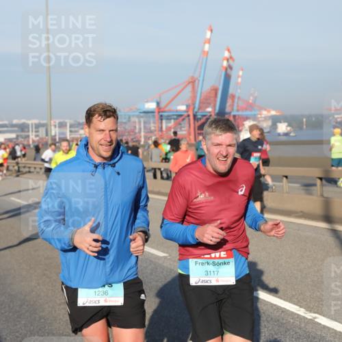 03.10.2025 - Köhlbrandbrückenlauf Yannick Fuchs http://msf.ph/oto/9148433 03.10.2025 08:39:53 Position 2 1236, 1, 3117, 19 meine-sportfotos.de