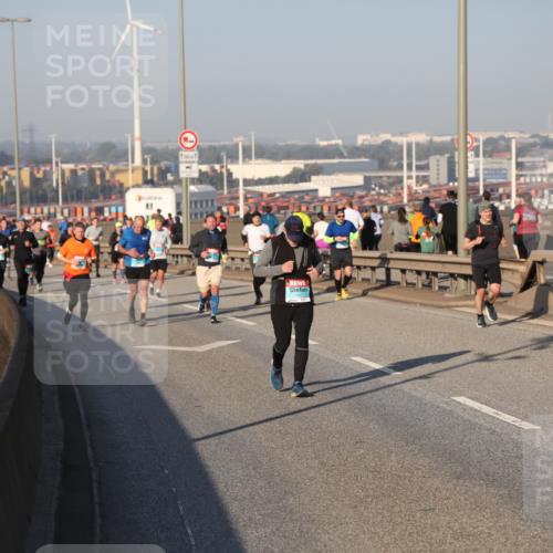 03.10.2025 - Köhlbrandbrückenlauf Yannick Fuchs http://msf.ph/oto/9148569 03.10.2025 08:40:02 Position 2  meine-sportfotos.de