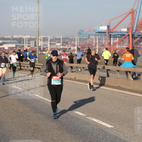 03.10.2025 - Köhlbrandbrückenlauf Yannick Fuchs http://msf.ph/oto/9148620 03.10.2025 08:40:06 Position 2 1457 meine-sportfotos.de