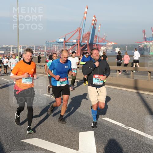 03.10.2025 - Köhlbrandbrückenlauf Yannick Fuchs http://msf.ph/oto/9148706 03.10.2025 08:40:12 Position 2 1447, 3708 meine-sportfotos.de