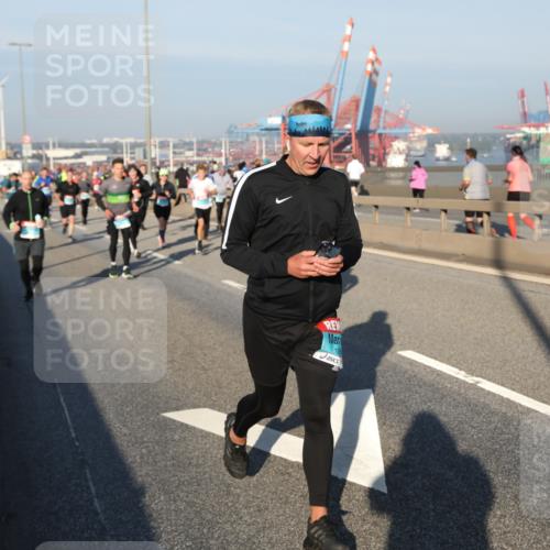 03.10.2025 - Köhlbrandbrückenlauf Yannick Fuchs http://msf.ph/oto/9148755 03.10.2025 08:40:16 Position 2  meine-sportfotos.de