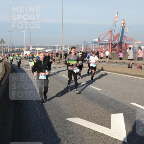 03.10.2025 - Köhlbrandbrückenlauf Yannick Fuchs http://msf.ph/oto/9148776 03.10.2025 08:40:17 Position 2 3802 meine-sportfotos.de