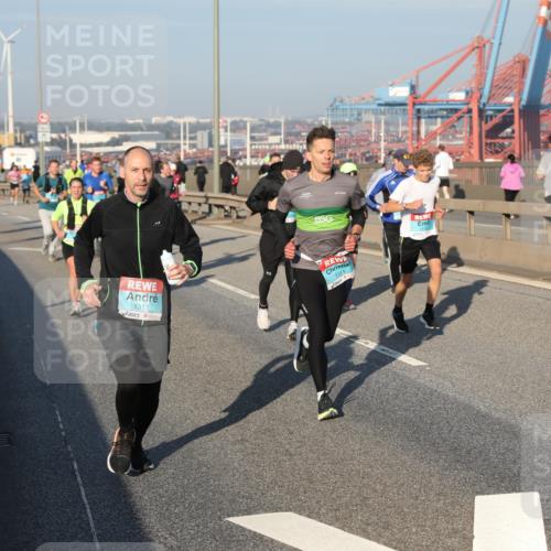 03.10.2025 - Köhlbrandbrückenlauf Yannick Fuchs http://msf.ph/oto/9148783 03.10.2025 08:40:18 Position 2 1313 meine-sportfotos.de