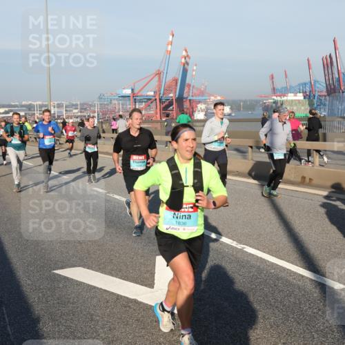 03.10.2025 - Köhlbrandbrückenlauf Yannick Fuchs http://msf.ph/oto/9148827 03.10.2025 08:40:22 Position 2 1239, 1836 meine-sportfotos.de