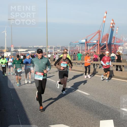 03.10.2025 - Köhlbrandbrückenlauf Yannick Fuchs http://msf.ph/oto/9148901 03.10.2025 08:40:26 Position 2 1359 meine-sportfotos.de