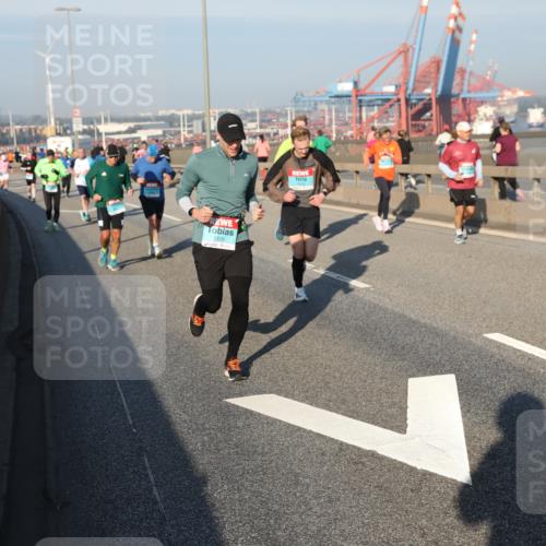 03.10.2025 - Köhlbrandbrückenlauf Yannick Fuchs http://msf.ph/oto/9148908 03.10.2025 08:40:26 Position 2 1359 meine-sportfotos.de