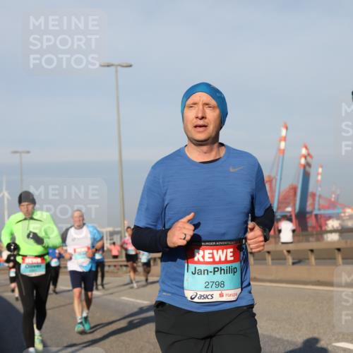 03.10.2025 - Köhlbrandbrückenlauf Yannick Fuchs http://msf.ph/oto/9148948 03.10.2025 08:40:31 Position 2 2798 meine-sportfotos.de