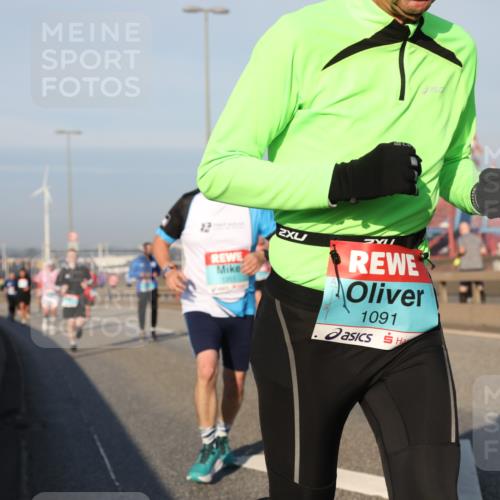 03.10.2025 - Köhlbrandbrückenlauf Yannick Fuchs http://msf.ph/oto/9148971 03.10.2025 08:40:33 Position 2 1091 meine-sportfotos.de