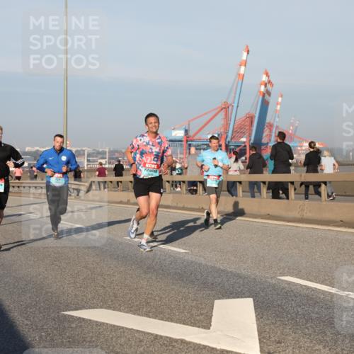 03.10.2025 - Köhlbrandbrückenlauf Yannick Fuchs http://msf.ph/oto/9148998 03.10.2025 08:40:35 Position 2  meine-sportfotos.de