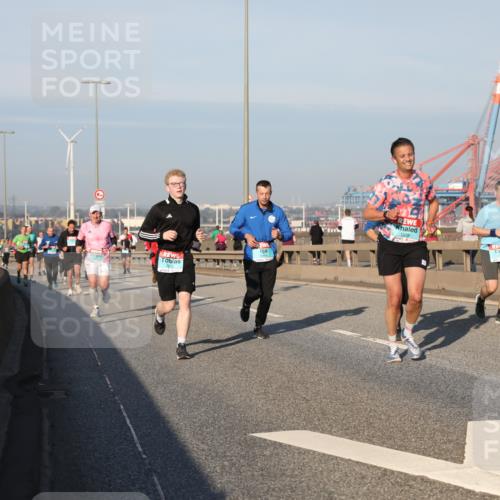 03.10.2025 - Köhlbrandbrückenlauf Yannick Fuchs http://msf.ph/oto/9149009 03.10.2025 08:40:35 Position 2 1039 meine-sportfotos.de
